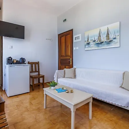 Adonis Skopelos